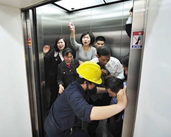 Teach you the correct elevator rescue method!